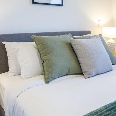 1 Bedroom 1 Bath, Executive Escape, Northlands Mall 크라이스트처치 외부 사진